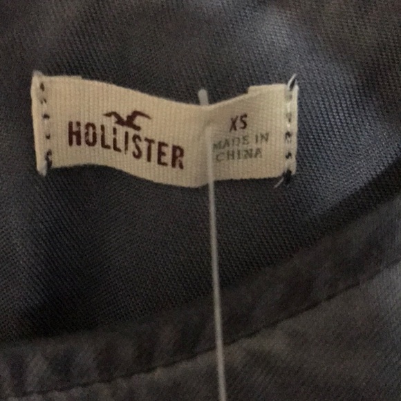 🆕 Hollister flowy blouse w/ bell bottom sleeves - Picture 8 of 8